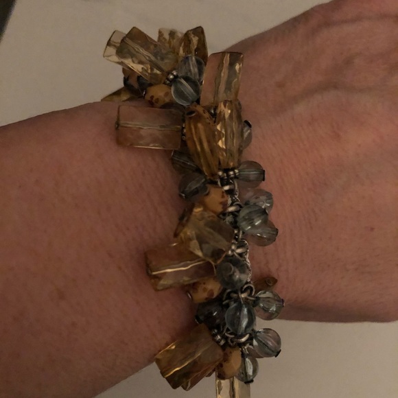 NWOT gold & silver colored bead elastic bracelet - Picture 5 of 6